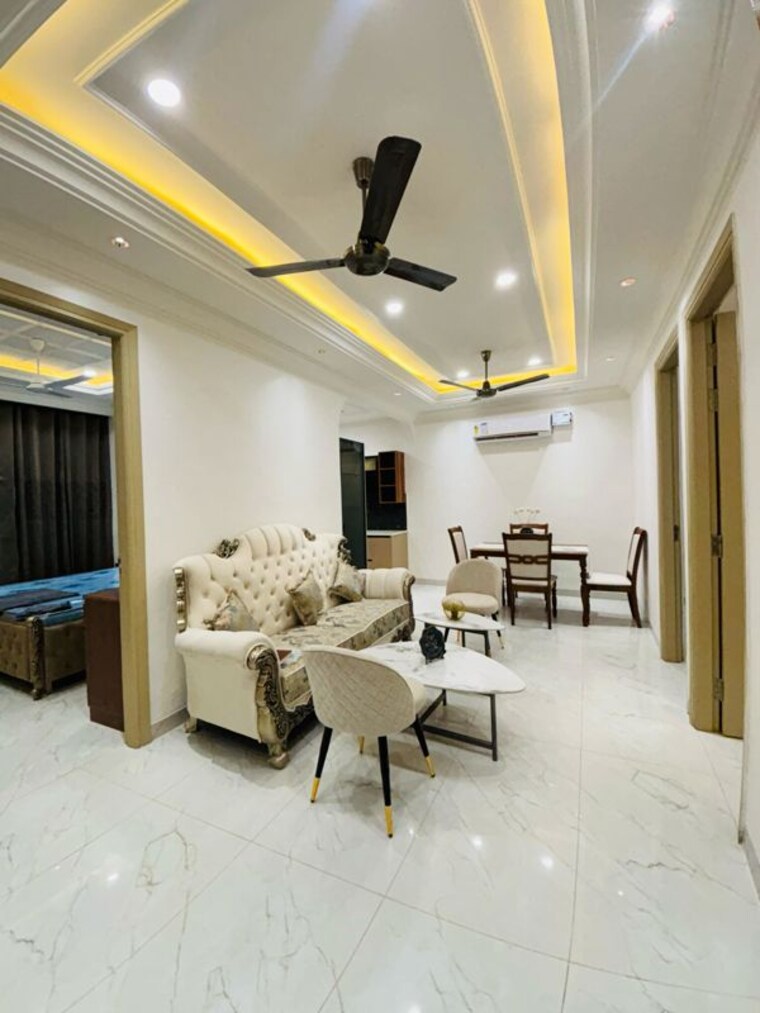 Living Room, kharar road 3 Bedroom 150 Sq.Yd. Apartment In Kharar Road Mohali 10491886