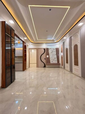 Building Lobby in 3 BHK Builder Floor at Uttam Nagar – for Sale