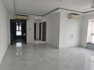 Room in 3 BHK Apartment at Ruparel Ariana, Parel – for Rent