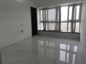 Room in 3 BHK Apartment at Ruparel Ariana, Parel – for Rent