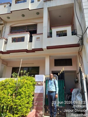  Independent House For Sale in Niwaru Road