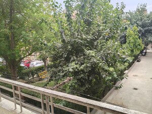 Balcony in 2.5 BHK Apartment at Mayur Vihar – for Rent