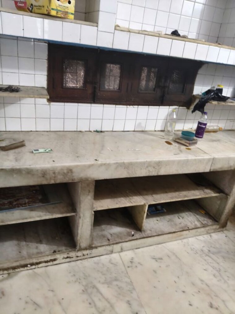 Kitchen, mayur vihar 2.5 Bedroom 950 Sq.Ft. Apartment In Mayur Vihar Delhi 10492020
