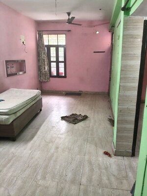 Bathroom in 2.5 BHK Apartment at Mayur Vihar – for Rent