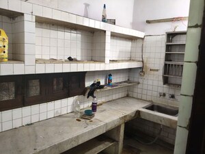 Kitchen in 2.5 BHK Apartment at Mayur Vihar – for Rent