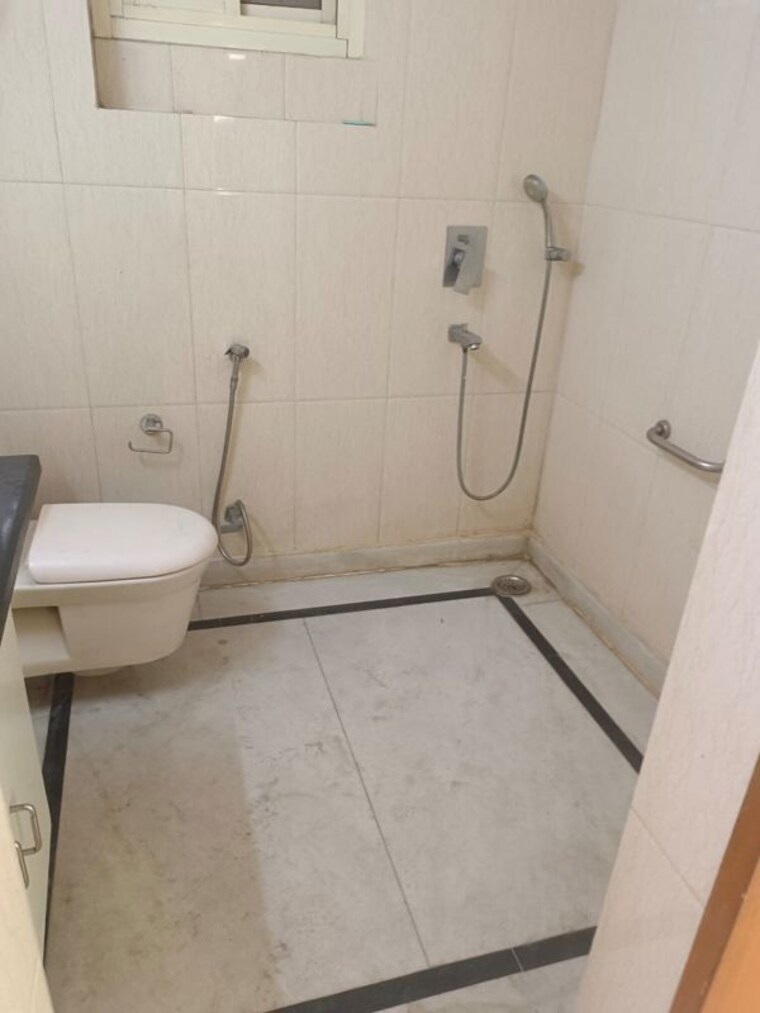 Bathroom, baradia 2 Bedroom 700 Sq.Ft. Builder Floor In Baradia Dwarka 10492018