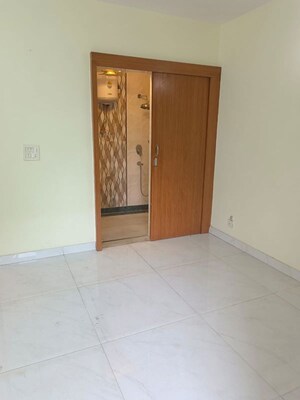 Room in 2 BHK Builder Floor at Baradia – for Rent