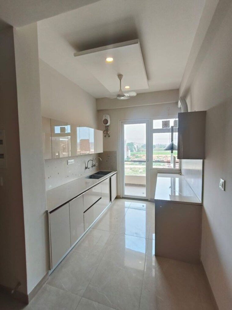 Kitchen, vip road 3 Bedroom 2250 Sq.Ft. Apartment In Vip Road Zirakpur 10492030