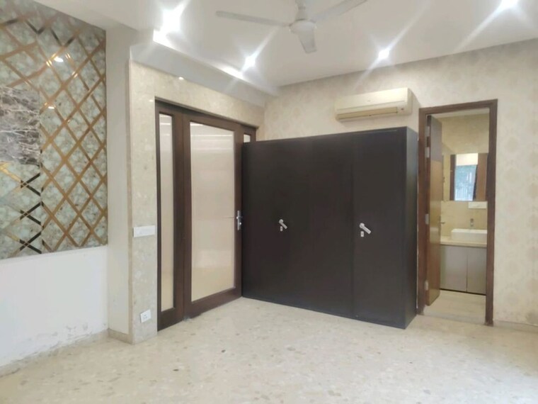 Room, dlf-city-phase-iv 4 Bedroom 3000 Sq.Ft. Builder Floor In Dlf Phase iv Gurgaon 10492036