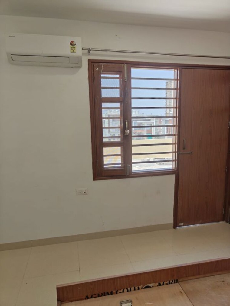 Room, kharar mohali road Pg For Boys & Girls In Kharar Mohali Road 10492046