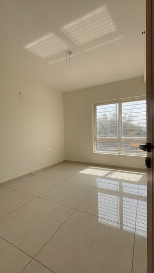 Room in 4 BHK Apartment at Prestige Lyndhurst, Lavelle Road – for Rent
