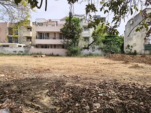 Plot For Sale in Sector 57