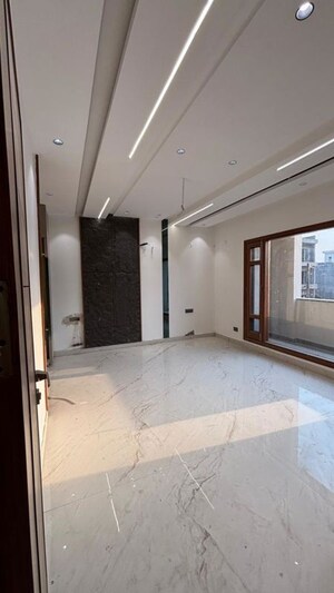 Bedroom in 6+ BHK Independent House at Sector 9 – for Sale