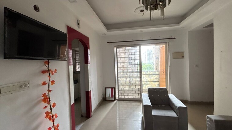 Living Room, paras-tierea 2 Bedroom 825 Sq.Ft. Apartment In Sector 137 Noida 10492095