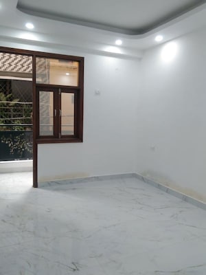 Room in 2 BHK Builder Floor at Mehrauli – for Rent