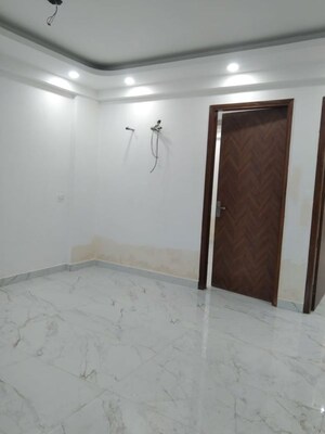 Room in 2 BHK Builder Floor at Mehrauli – for Rent
