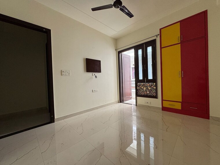 Room, chattarpur 1 Bedroom 500 Sq.Ft. Apartment In Chattarpur Delhi 10492125