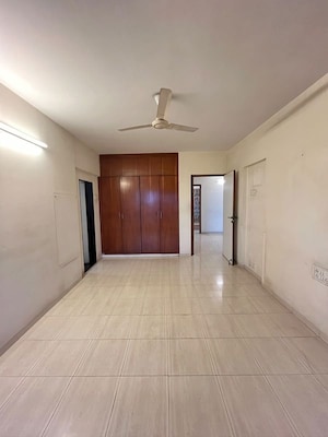 Room in 3 BHK Apartment at Samartha Meghdoot Apartment, Andheri West – for Rent