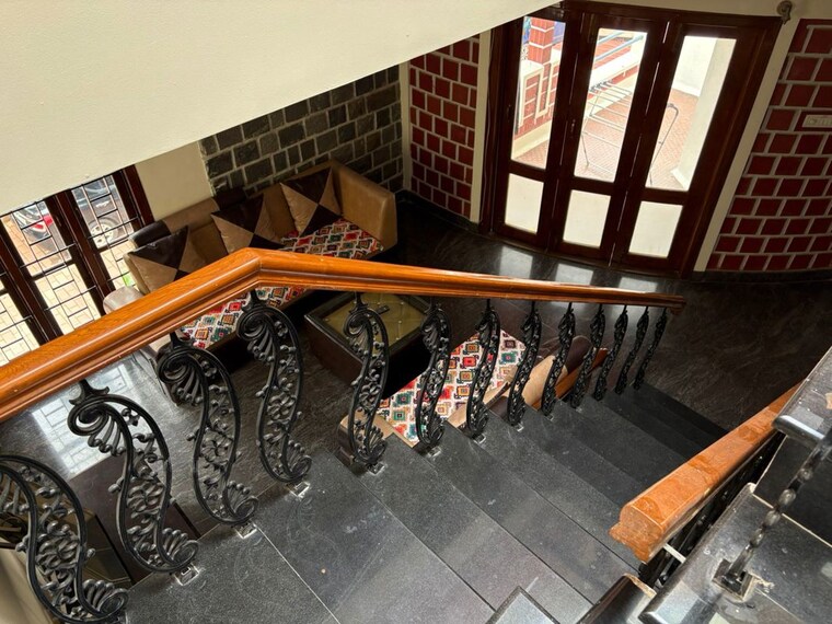  Parking, dwarakamai-villa 4 Bedroom 2400 Sq.Ft. Villa In Whitefield Bangalore 10492149