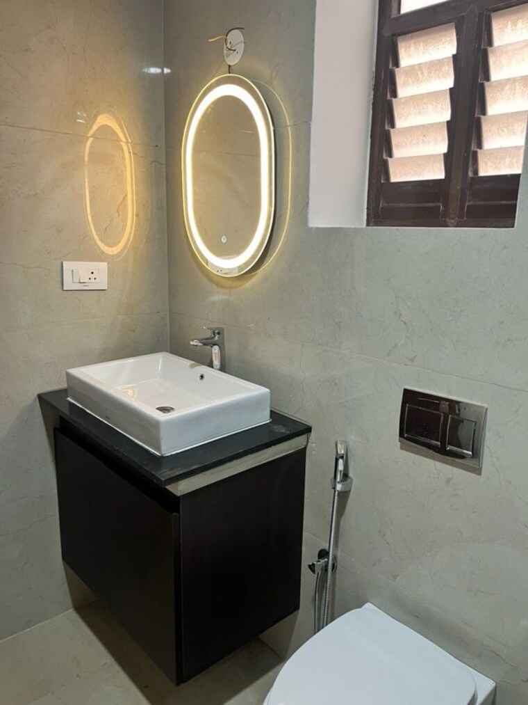 Bathroom, prestige-lakeside-habitat-apartments 4 Bedroom 4033 Sq.Ft. Villa In Gunjur Bangalore 10492160