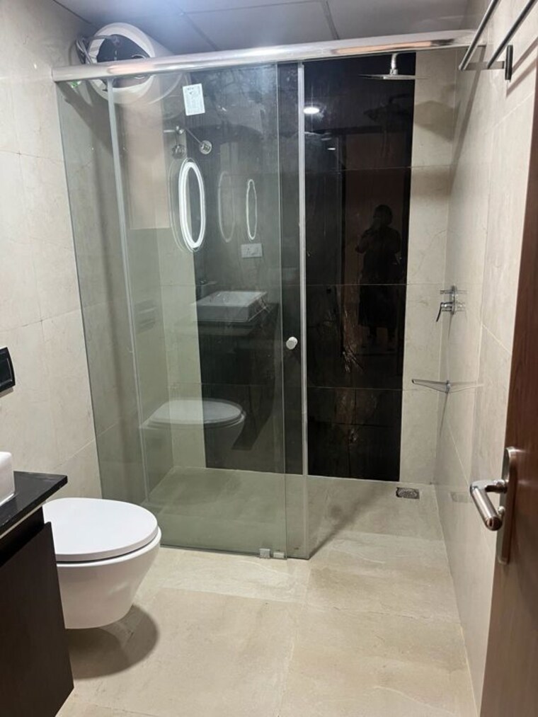 Bathroom, prestige-lakeside-habitat-apartments 4 Bedroom 4033 Sq.Ft. Villa In Gunjur Bangalore 10492160