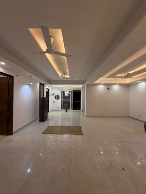 3 BHK Builder Floor For Rent in Saket
