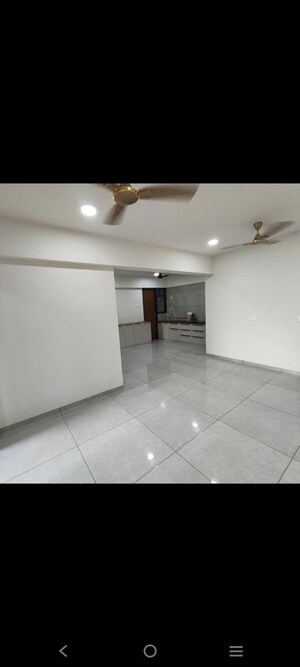Room in 3 BHK Apartment at Imperia Grace, Zundal – for Rent