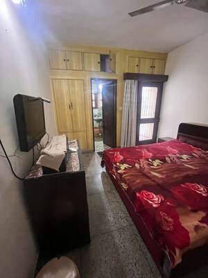1 RK Builder Floor For Rent in Safdarjung Development Area
