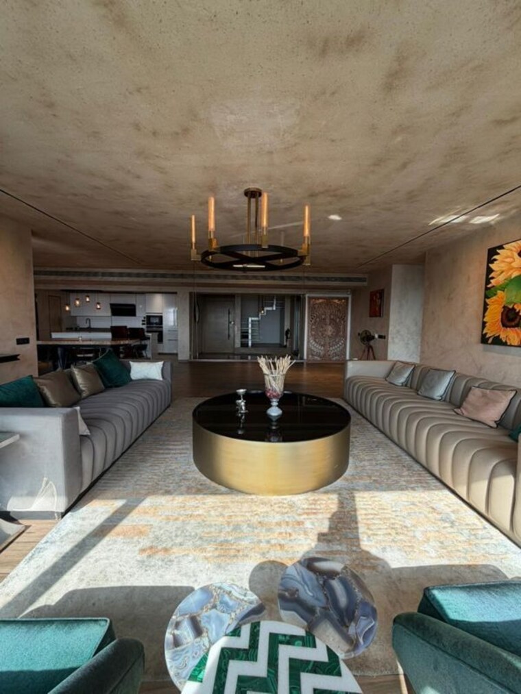 Living Room, bharat-skyvistas 5 Bedroom 7000 Sq.Ft. Apartment In Andheri West Mumbai 10492234