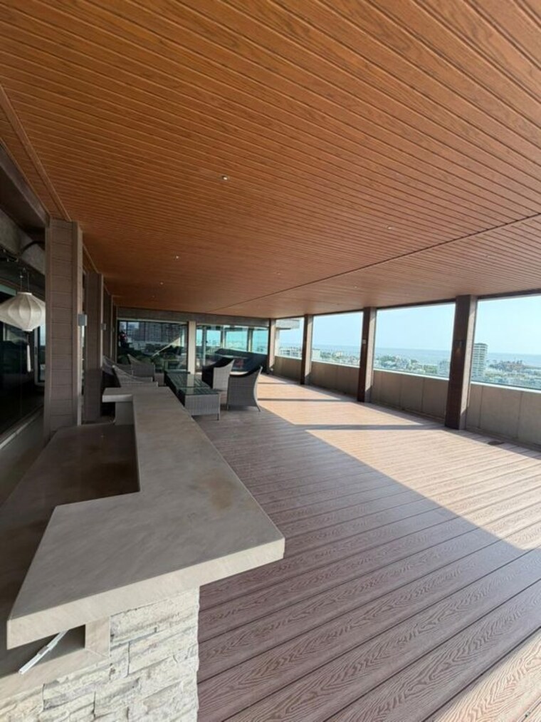 Balcony, bharat-skyvistas 5 Bedroom 7000 Sq.Ft. Apartment In Andheri West Mumbai 10492234