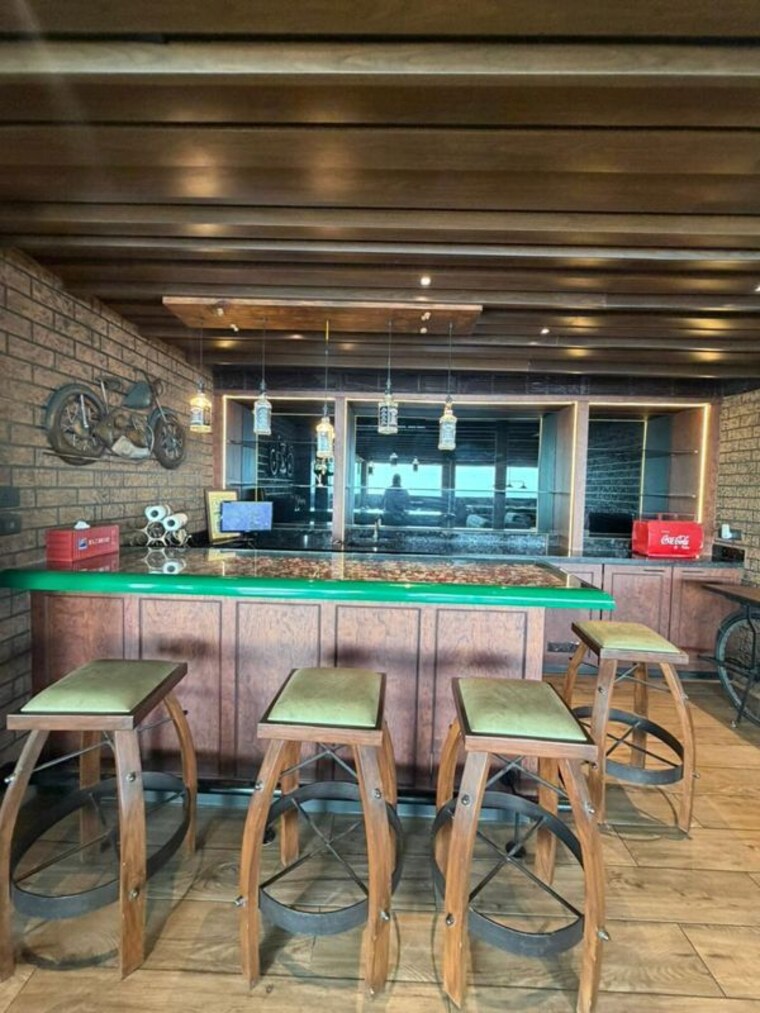 Terrace, bharat-skyvistas 5 Bedroom 7000 Sq.Ft. Apartment In Andheri West Mumbai 10492234