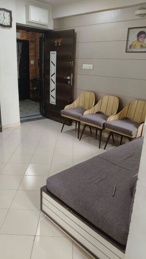Room in 2 BHK Apartment at Ahmedabad - Rajkot Highway – for Rent
