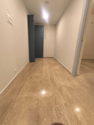 Room in 3.5 BHK Apartment at Imperial Heights Goregaon West, Goregaon West – for Rent