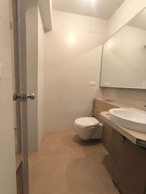 Bathroom in 3.5 BHK Apartment at Imperial Heights Goregaon West, Goregaon West – for Rent