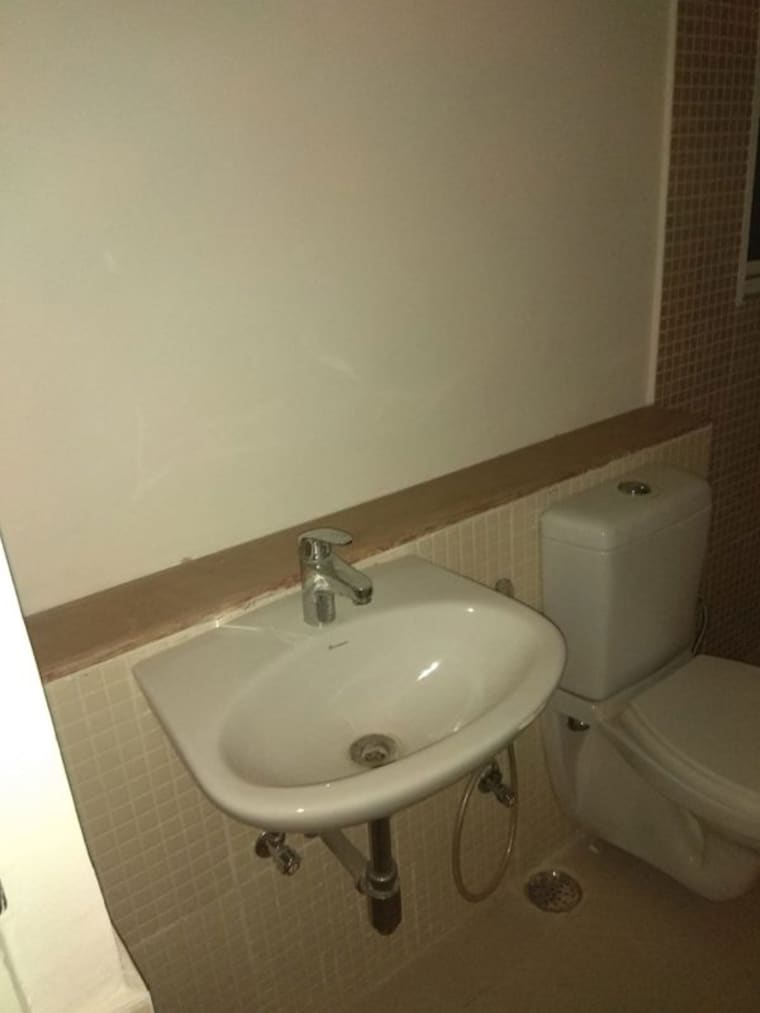 Bathroom, jaypee-greens-kosmos 2 Bedroom 942 Sq.Ft. Apartment In Sector 134 Noida 10492255