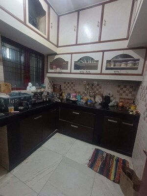 Kitchen in 2.5 BHK Builder Floor at Rail Vihar Sector 30, Sector 30 – for Rent