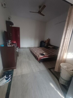 Bedroom in 2.5 BHK Builder Floor at Rail Vihar Sector 30, Sector 30 – for Rent