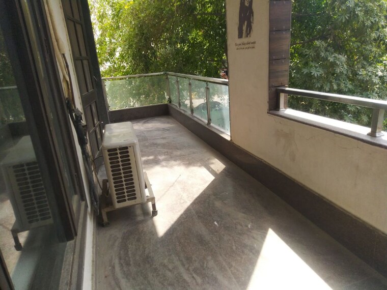 Balcony, as-tower 2.5 Bedroom 163 Sq.Yd. Builder Floor In Sector 45 Gurgaon 10492266