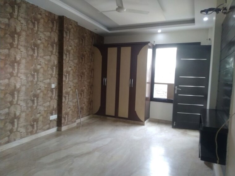 Room, as-tower 2.5 Bedroom 163 Sq.Yd. Builder Floor In Sector 45 Gurgaon 10492266