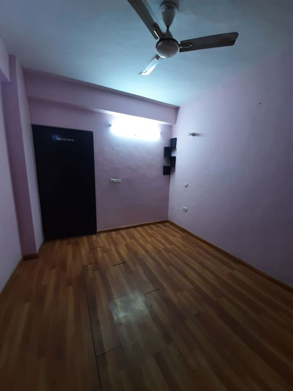 1 Rk  200 Sq.Ft. Apartment in SRS Royal Hills