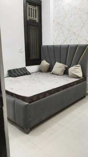 Bedroom in 2 BHK Builder Floor at Niti Khand – for Rent