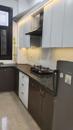 Kitchen in 2 BHK Builder Floor at Niti Khand – for Rent