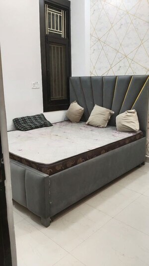 Bedroom in 2 BHK Builder Floor at Niti Khand – for Rent