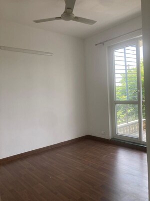 Room in 4 BHK Apartment at BPTP Parkland Pride Phase 2, Sector 77 – for Rent