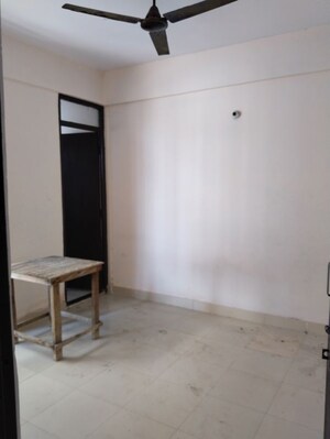 Room in 2 BHK Apartment at OP Floridaa, Sector 82 – for Sale