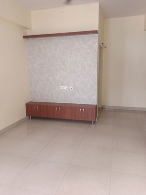 Room in 3 BHK Apartment at Narsingi – for Rent