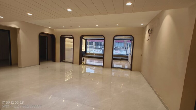  Parking, todi-industrial-estate Commercial Office Space 1250 Sq.Ft. In Lower Parel Mumbai 10492291