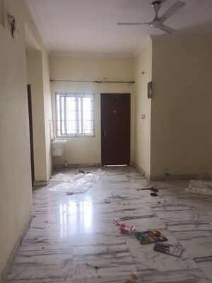 Room in 2 BHK Apartment at Manikonda – for Rent