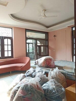 Living Room in 3 BHK Builder Floor at Sector 82 – for Rent