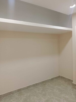 Room in 2 BHK Apartment at Lakdi Ka Pul – for Rent